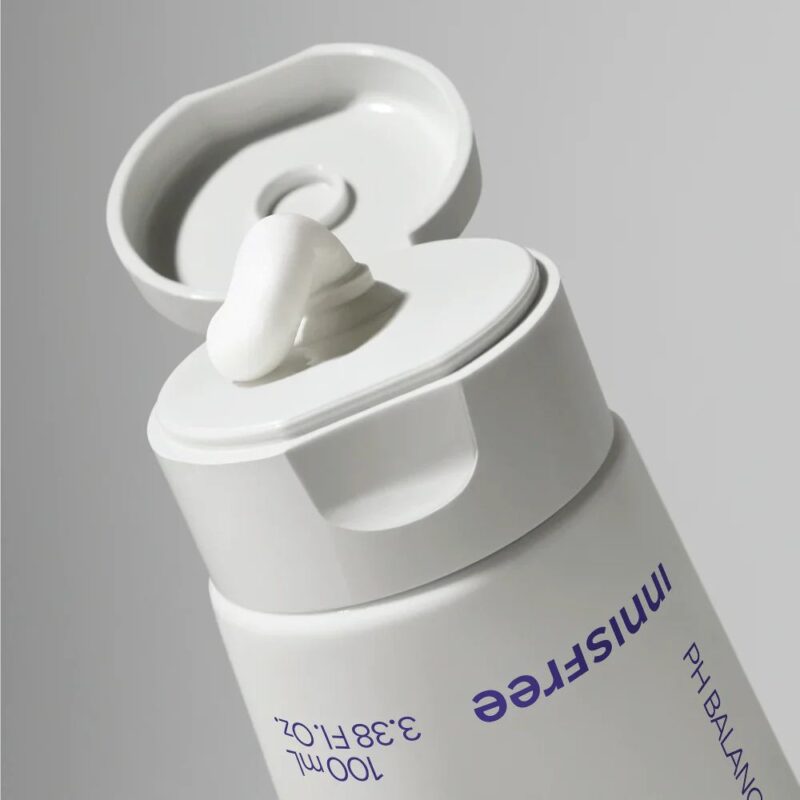 Innisfree Blueberry Rebalancing 5.5 Cleanser (2)