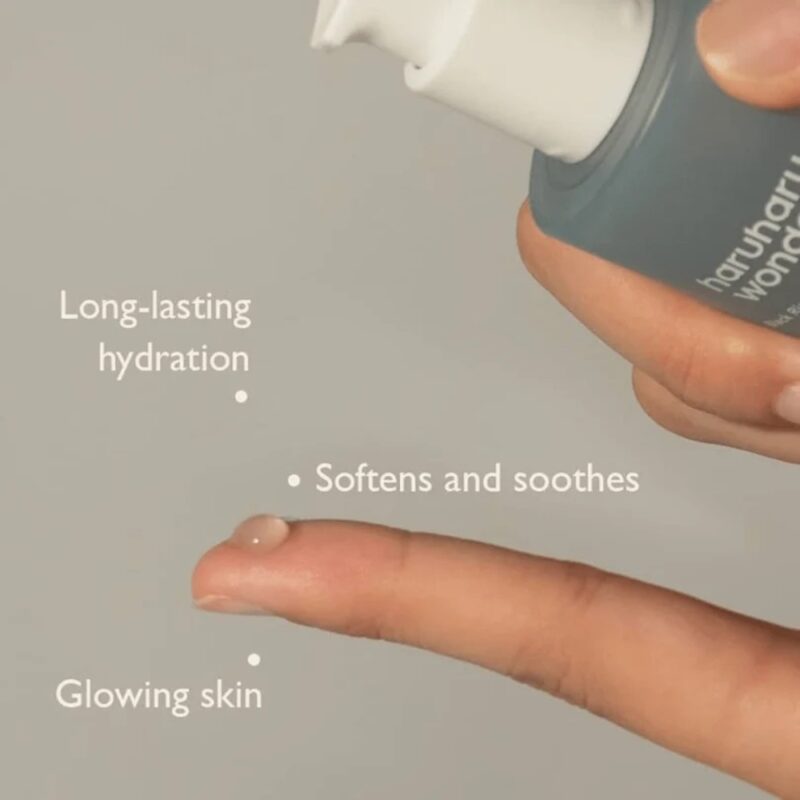 HaruHaru Wonder Black Rice Hyaluronic Essence (4)