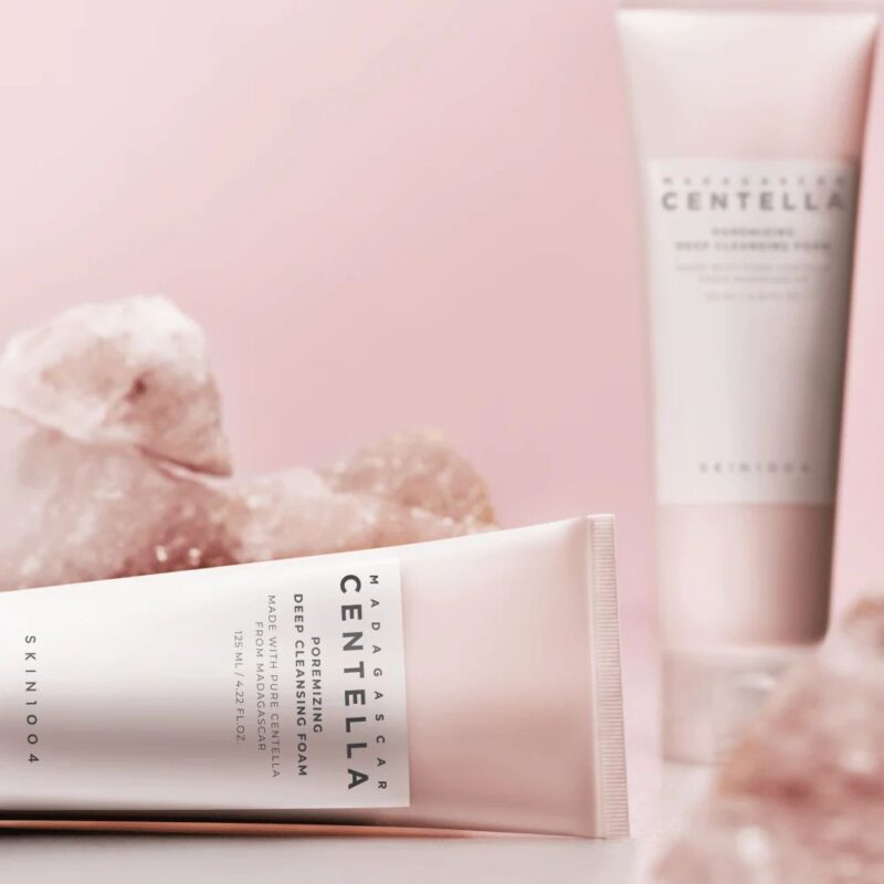Skin1004 Madagascar Centella Poremizing Deep Cleansing Foam (1)
