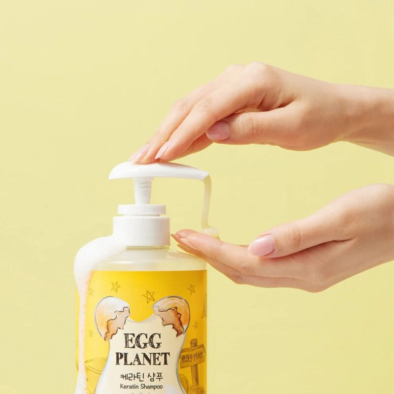 Daeng Gi Meo Ri Egg Planet Keratin Shampoo (1)