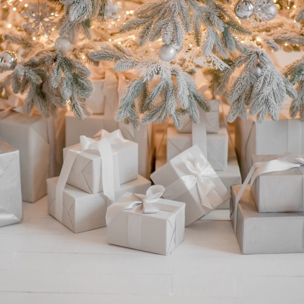 Cosmetice cadou în funcție de tipul de ten Ghidul magic pentru alegerea darului perfect de Crăciun