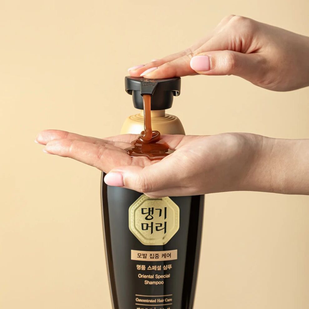 Daeng Gi Meo Ri Oriental Special Shampoo, 500ml - Skinguru