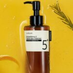 Numbuzin No.5+ Glutathione Vitamin Facial Spa Cleanser, 200ml (2)