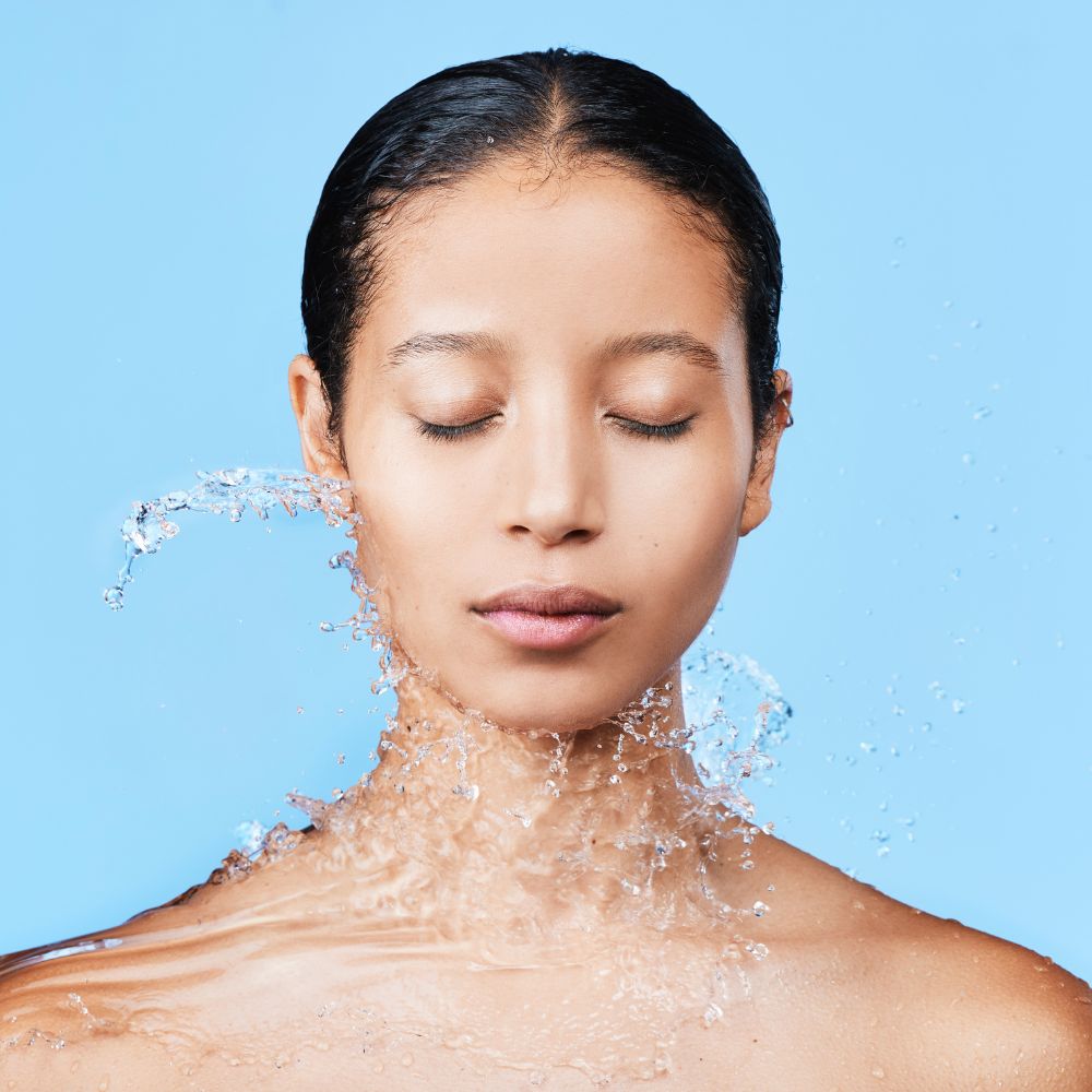 Ten deshidratat semne, cauze și ingrediente care hidratează profund